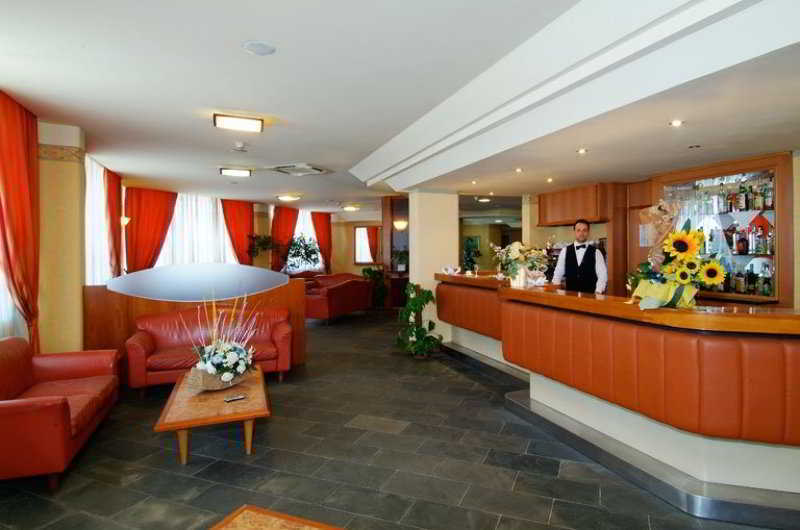 Montesilvano Marina Grand Eurhotel מראה חיצוני תמונה