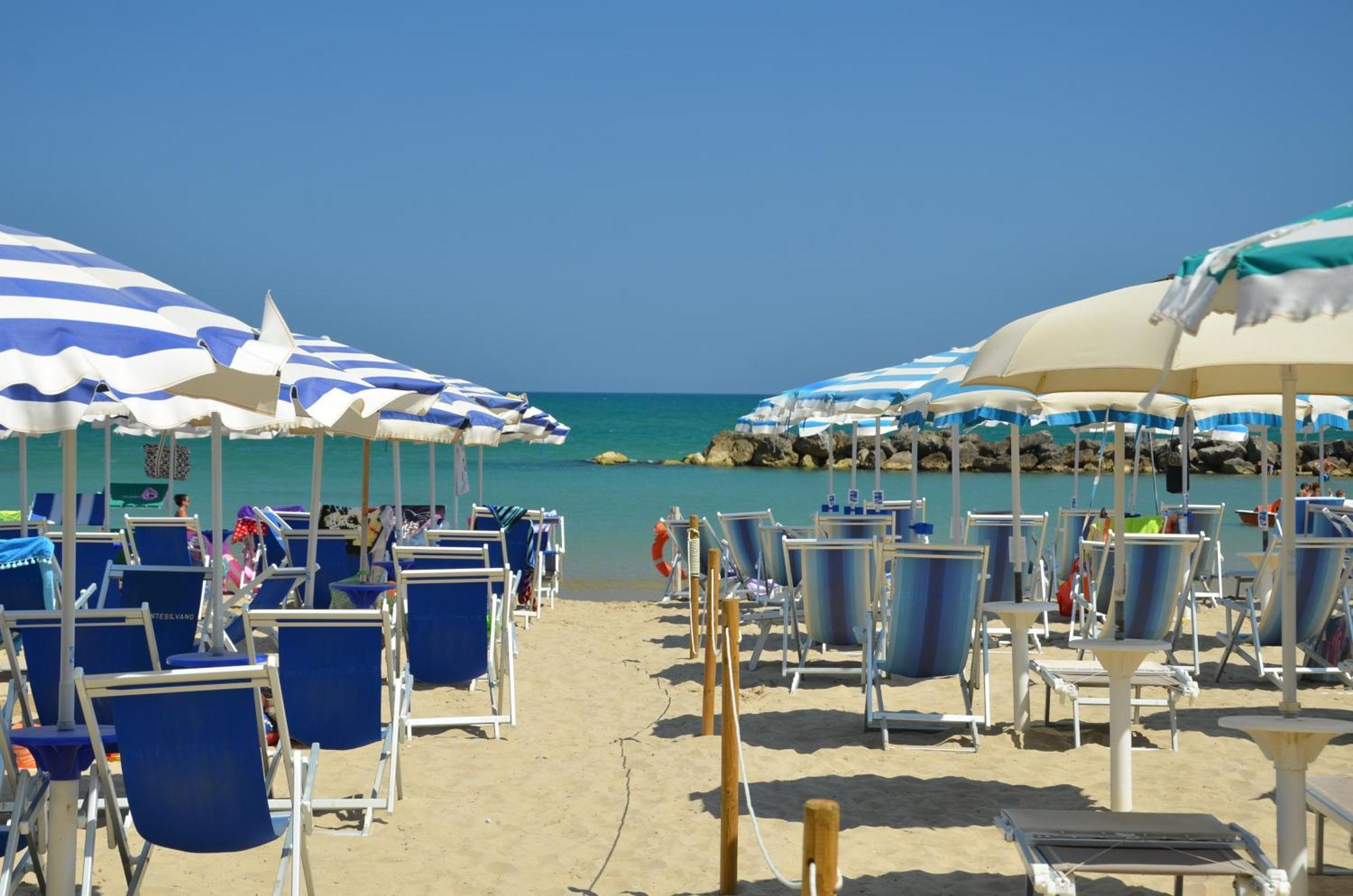 Montesilvano Marina Grand Eurhotel מראה חיצוני תמונה