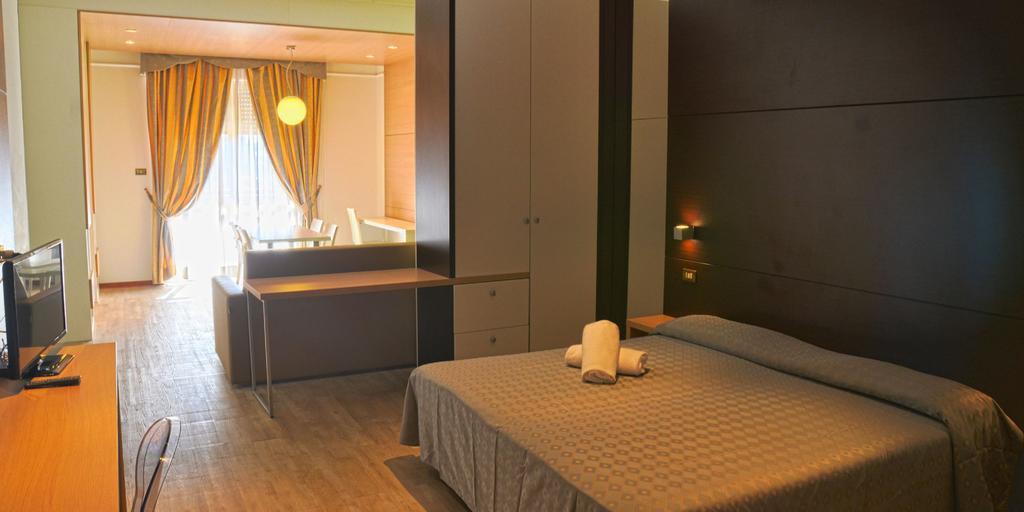 Montesilvano Marina Grand Eurhotel מראה חיצוני תמונה