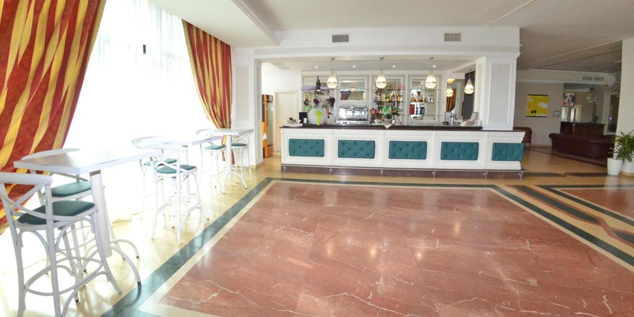 Montesilvano Marina Grand Eurhotel מראה חיצוני תמונה
