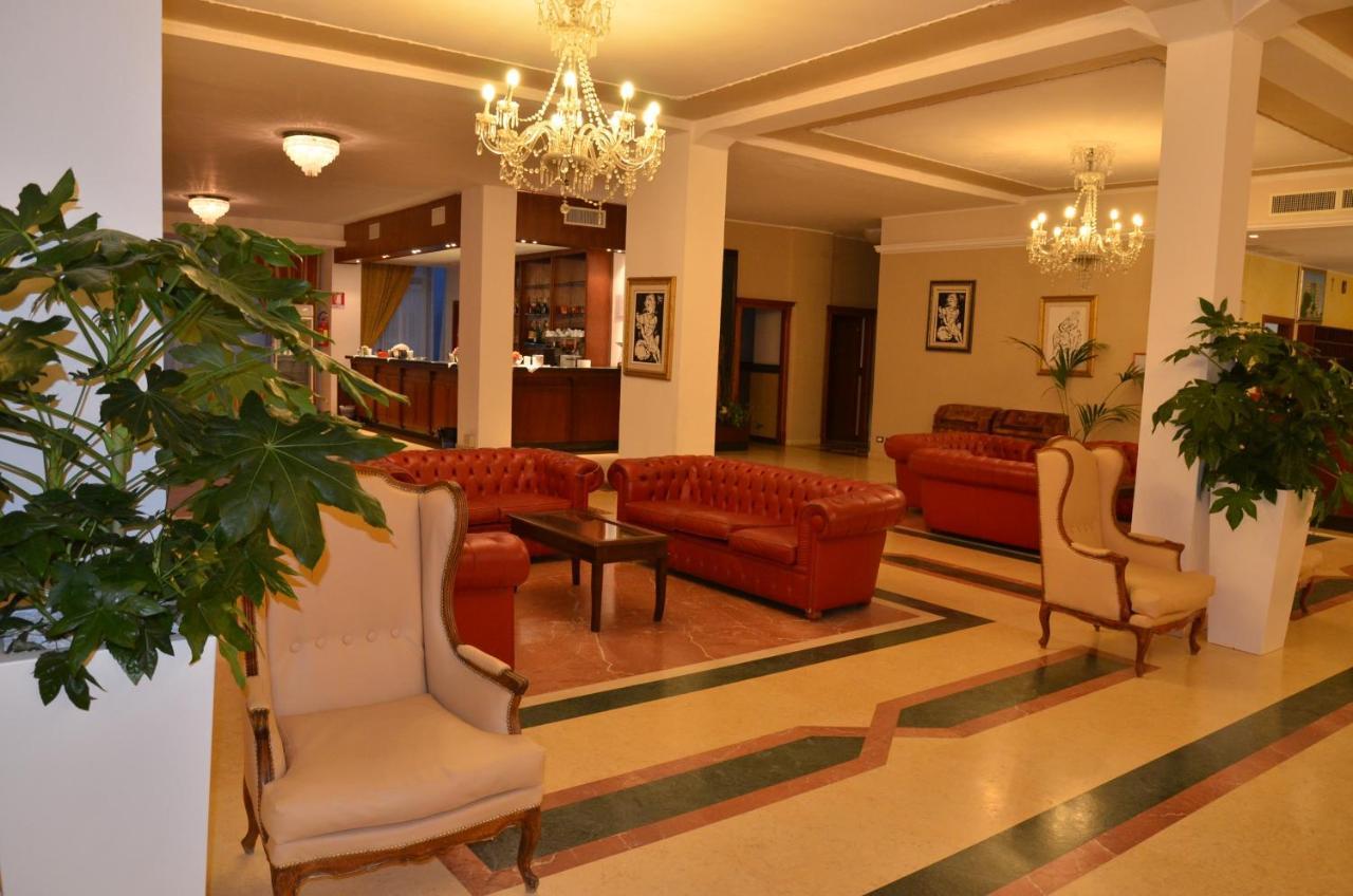 Montesilvano Marina Grand Eurhotel מראה חיצוני תמונה