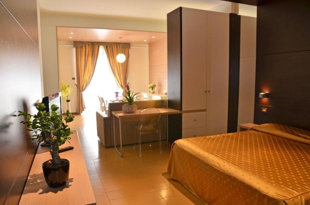 Montesilvano Marina Grand Eurhotel מראה חיצוני תמונה