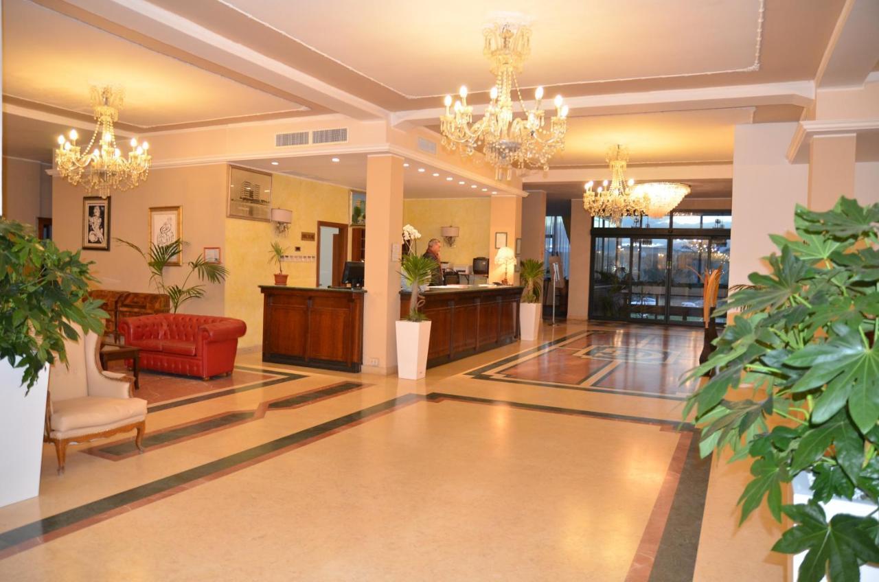 Montesilvano Marina Grand Eurhotel מראה חיצוני תמונה