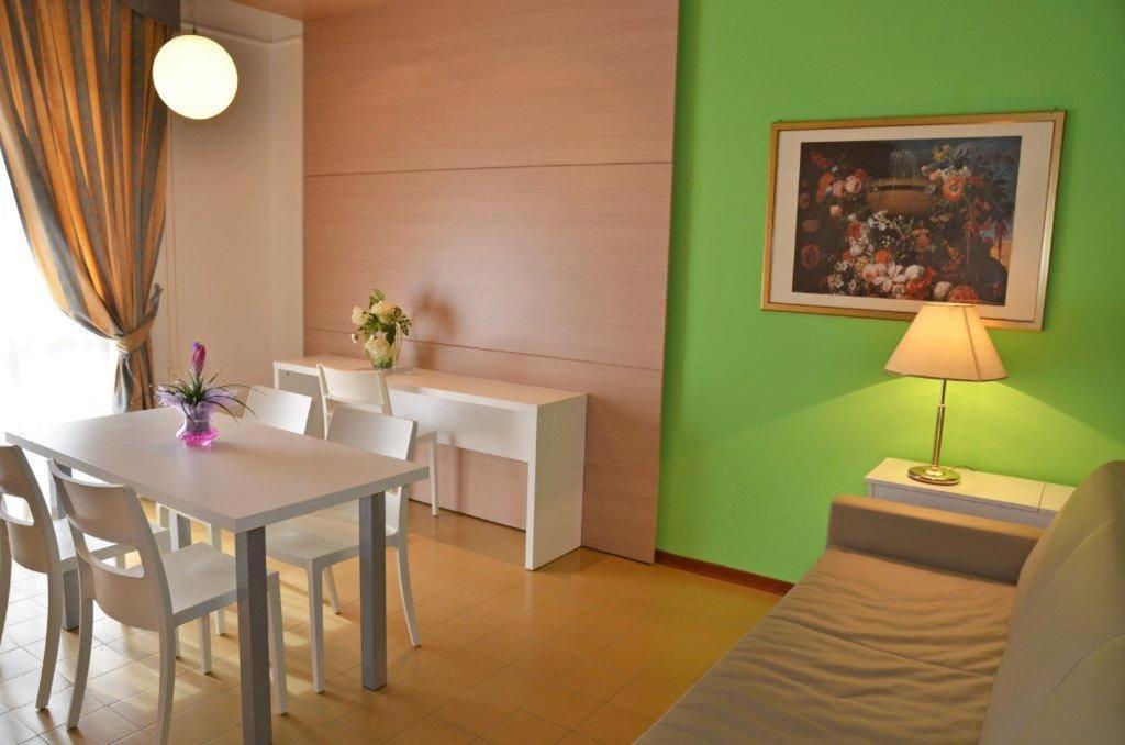 Montesilvano Marina Grand Eurhotel מראה חיצוני תמונה
