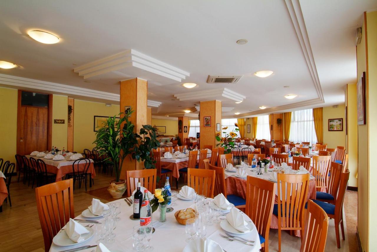 Montesilvano Marina Grand Eurhotel מראה חיצוני תמונה